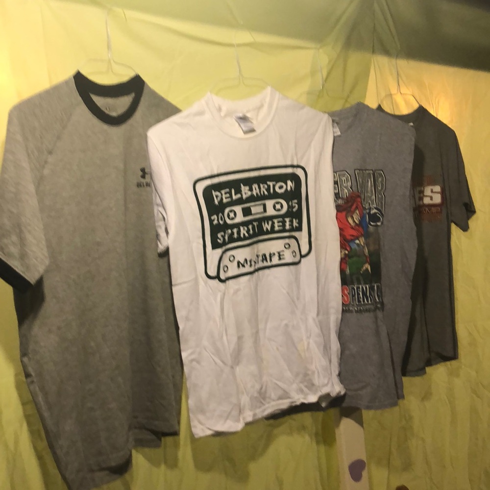 Tee shirts . - Picture 2 of 2